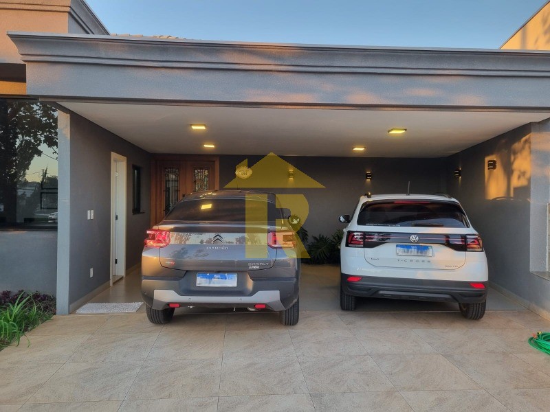 Casa de Condomínio com 3 quartos à venda, 230m² — foto 3 de 41