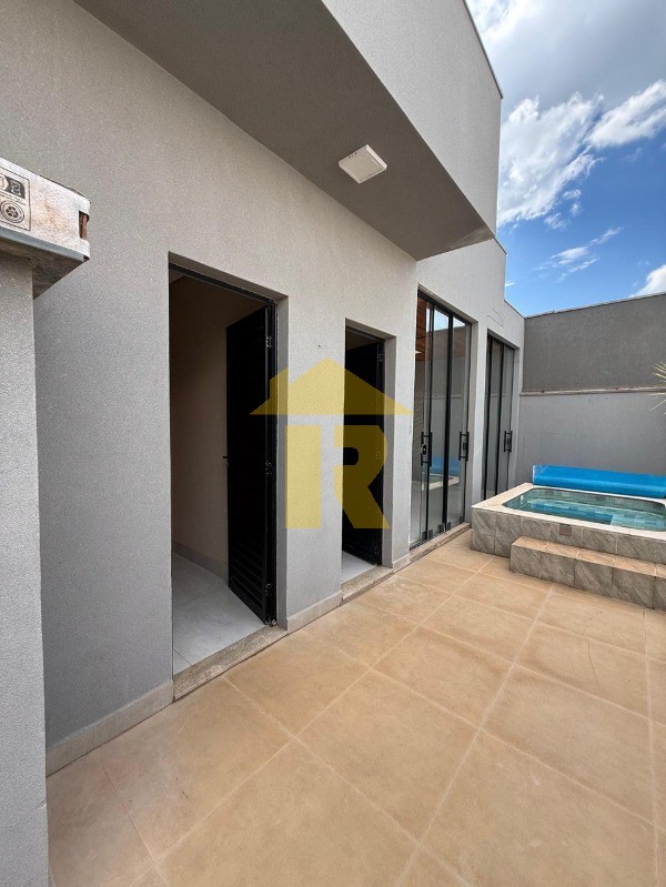 Casa de Condomínio com 3 quartos à venda, 250m² — foto 17 de 40