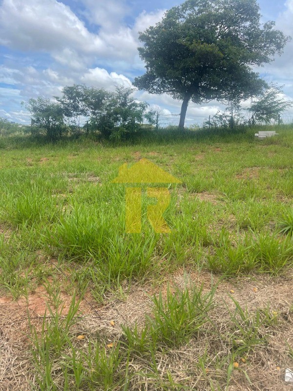 Terreno / Lote / Condomínio  à venda, 200m² — foto 1 de 11