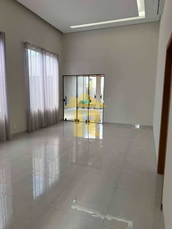 Casa de Condomínio com 3 quartos à venda, 250m² — foto 5 de 40