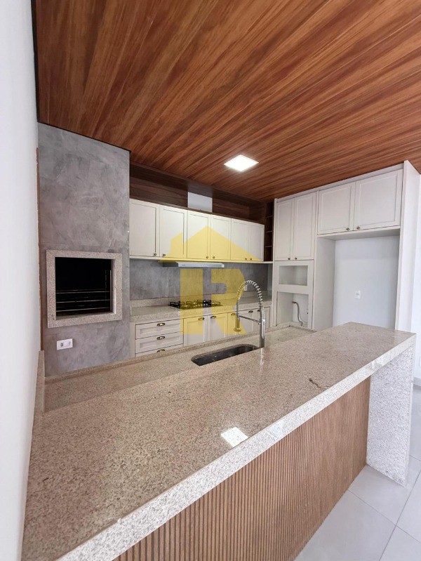 Casa de Condomínio com 3 quartos à venda, 250m² — foto 9 de 40