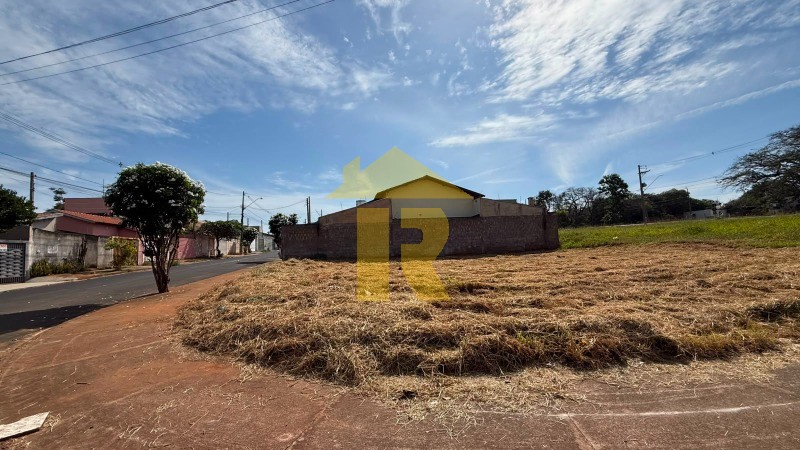 Terreno / Lote / Condomínio  à venda, 348m² — foto 1 de 10