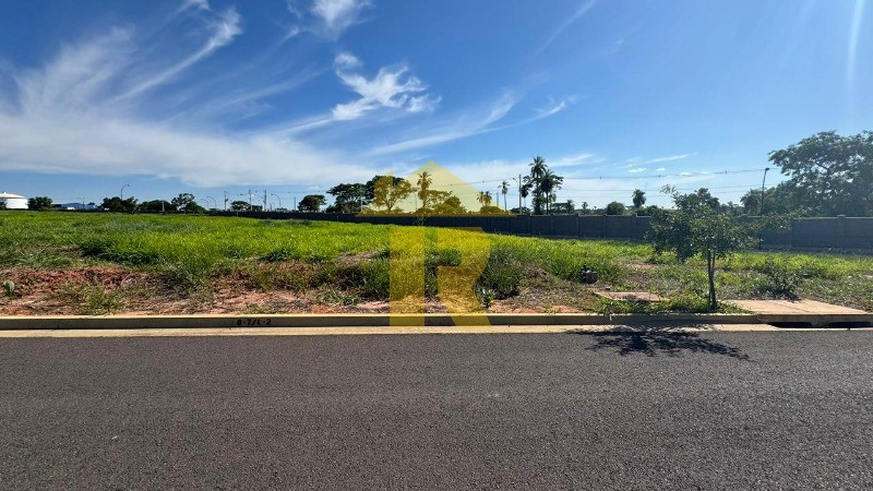 Terreno / Lote / Condomínio  à venda, 405m² — foto 1 de 27