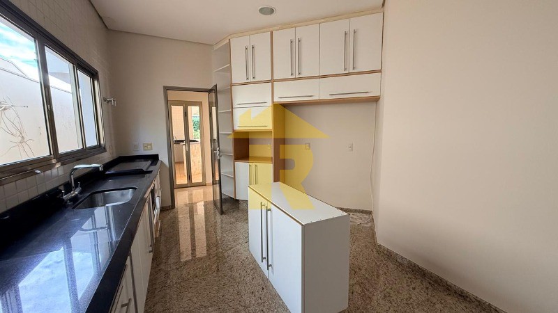 Casa de Condomínio com 4 quartos à venda, 400m² — foto 8 de 40