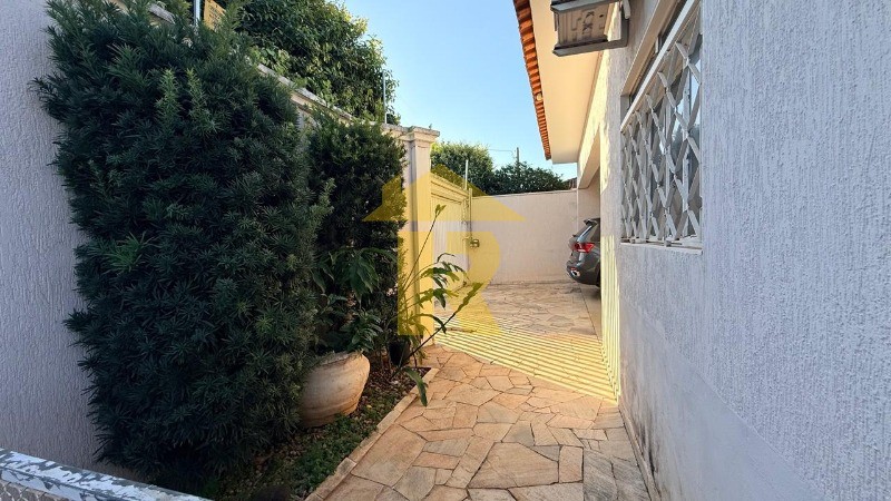 Casa com 3 quartos à venda, 220m² — foto 6 de 39