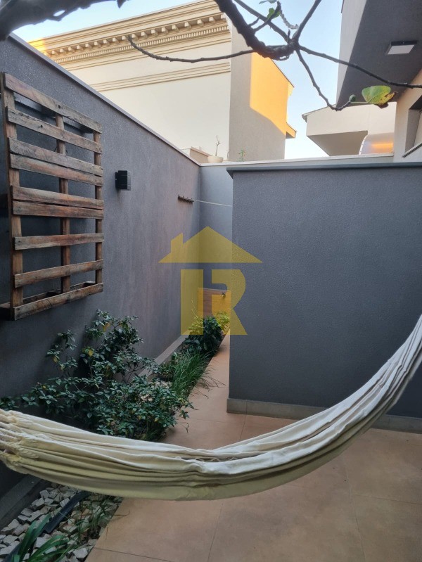 Casa de Condomínio com 3 quartos à venda, 230m² — foto 27 de 41