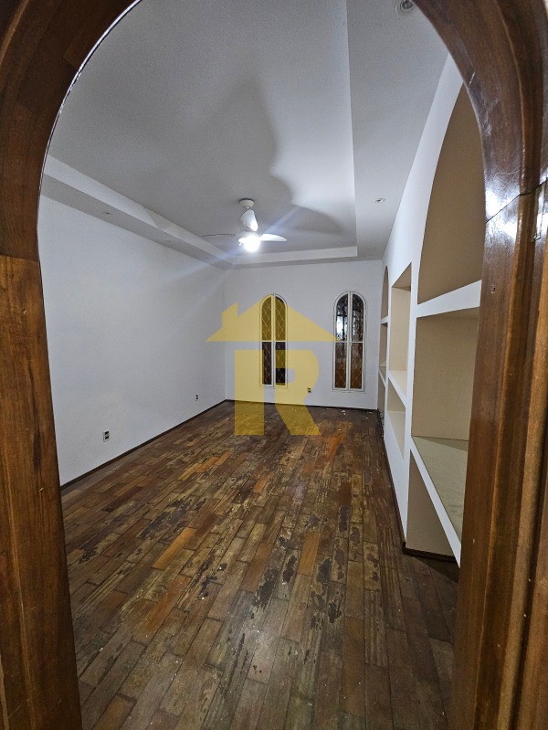 Casa com 3 quartos à venda, 173m² — foto 9 de 27