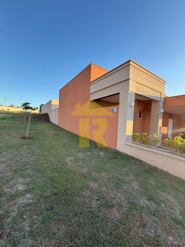 Casa de Condomínio com 2 quartos à venda e aluguel, 107m² — foto 2 de 25