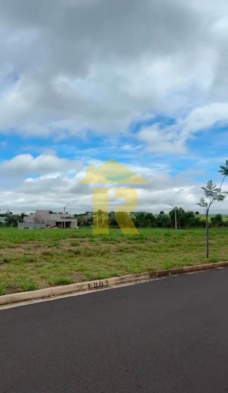 Terreno / Lote / Condomínio  à venda, 405m² — foto 8 de 32