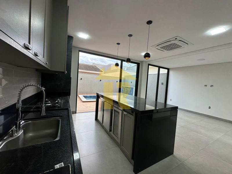 Casa de Condomínio com 3 quartos à venda, 247m² — foto 10 de 25