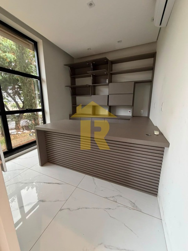 Casa de Condomínio com 3 quartos à venda, 230m² — foto 7 de 32