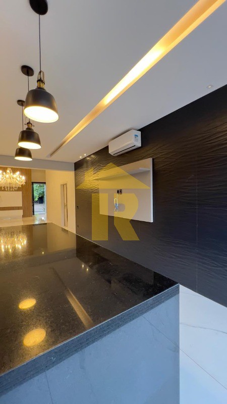 Casa de Condomínio com 3 quartos à venda, 230m² — foto 14 de 32