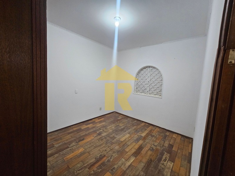 Casa com 3 quartos à venda, 173m² — foto 14 de 27