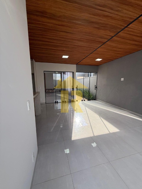 Casa de Condomínio com 3 quartos à venda, 250m² — foto 6 de 40