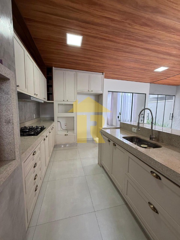 Casa de Condomínio com 3 quartos à venda, 250m² — foto 7 de 40