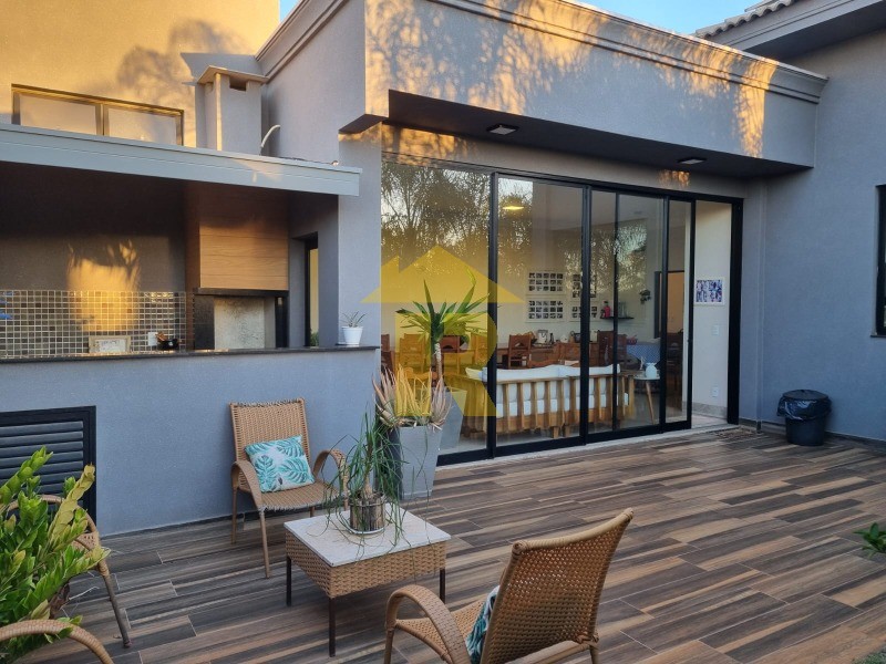 Casa de Condomínio com 3 quartos à venda, 230m² — foto 22 de 41