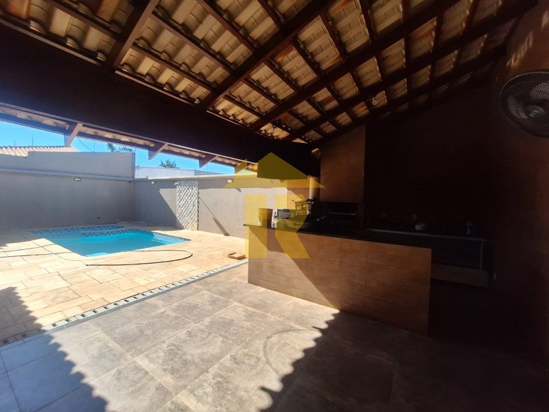 Casa com 3 quartos à venda e aluguel, 380m² — foto 15 de 29