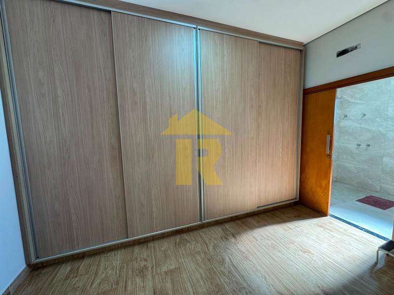Casa de Condomínio com 3 quartos à venda, 330m² — foto 21 de 28