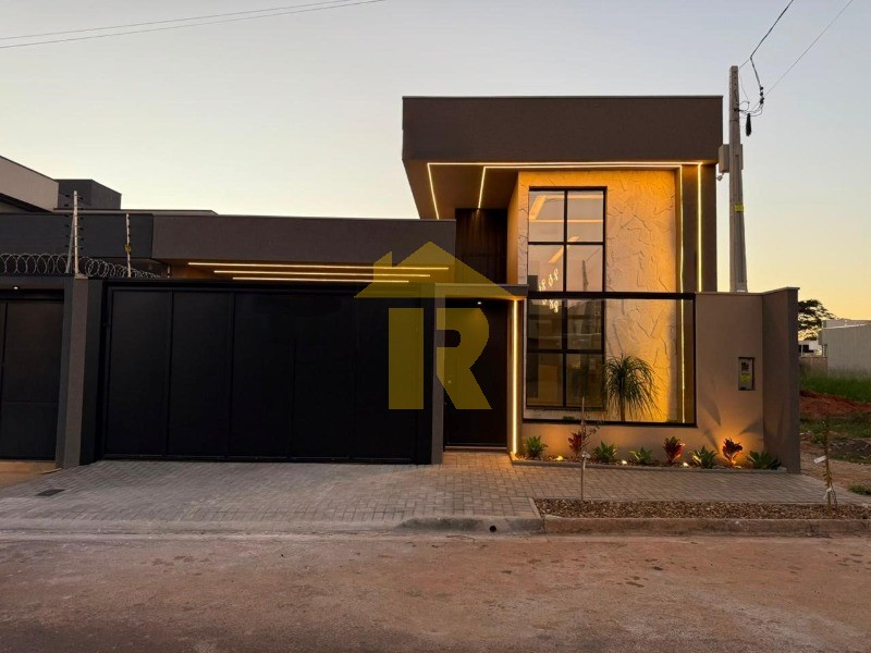 Casa com 3 quartos à venda, 125m² — foto 1 de 28