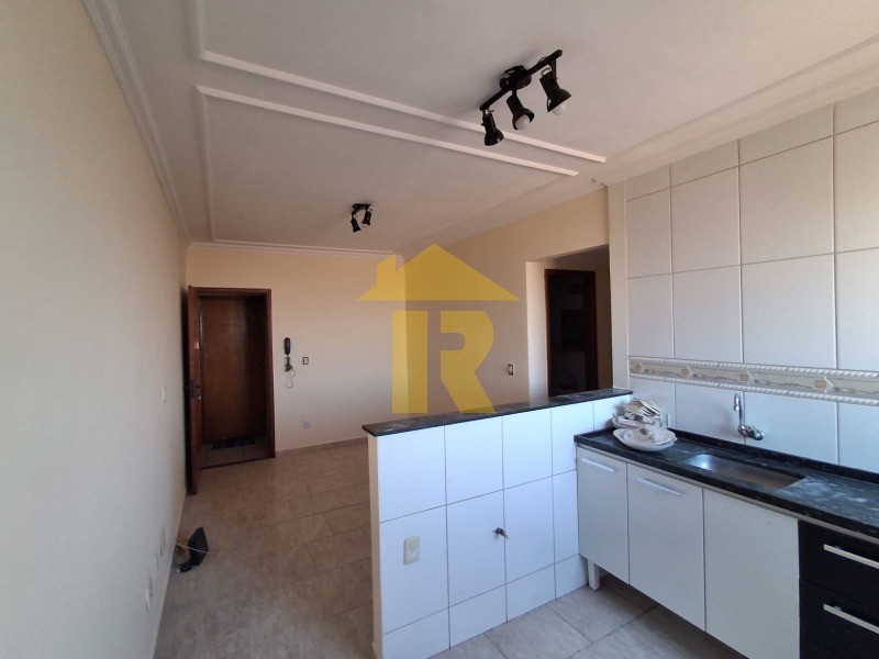 Apartamento com 2 quartos à venda, 64m² — foto 1 de 27