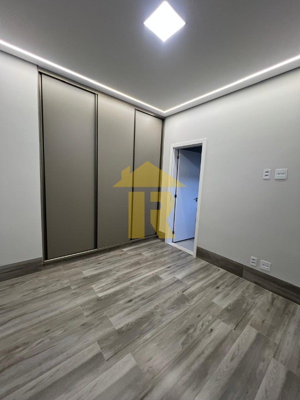 Casa de Condomínio com 3 quartos à venda, 20m² — foto 18 de 20