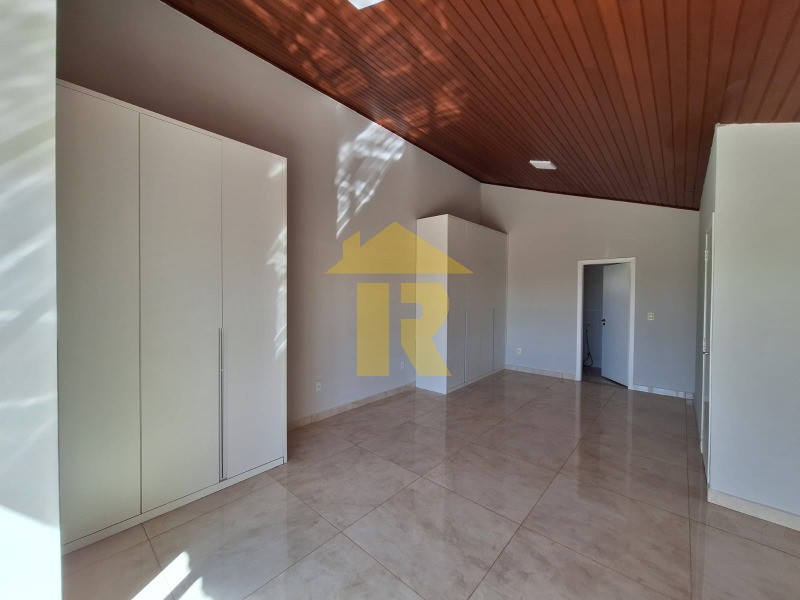 Casa de Condomínio com 3 quartos à venda e aluguel, 239m² — foto 19 de 20