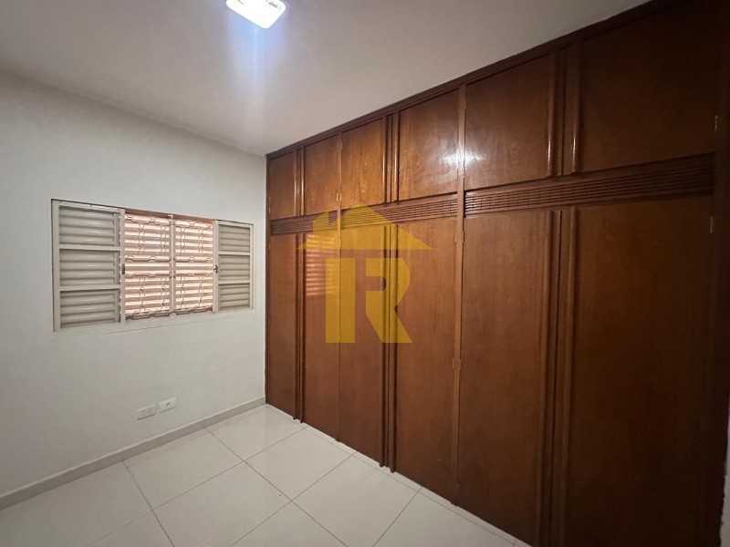 Casa com 4 quartos à venda e aluguel, 166m² — foto 27 de 32