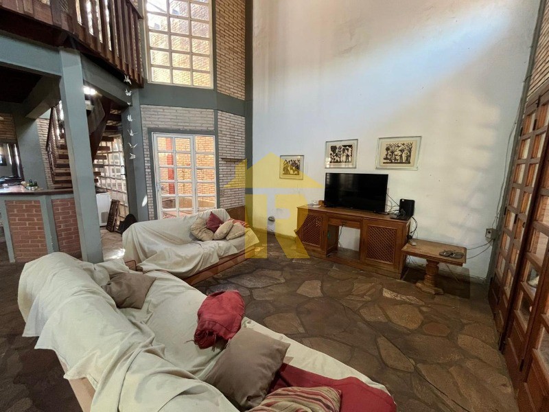 Casa com 3 quartos à venda e aluguel, 420m² — foto 8 de 46