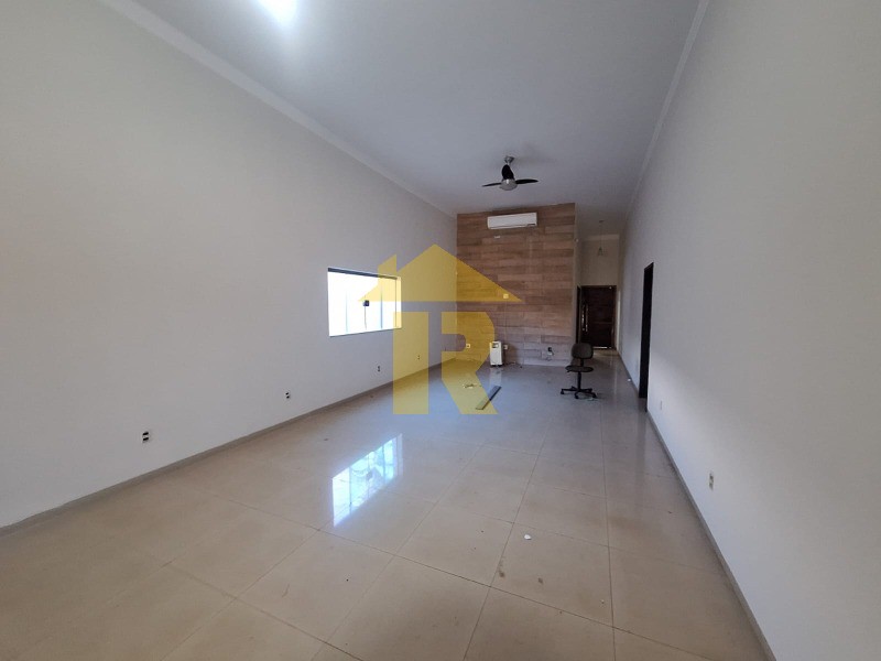 Casa com 3 quartos à venda e aluguel, 380m² — foto 3 de 29