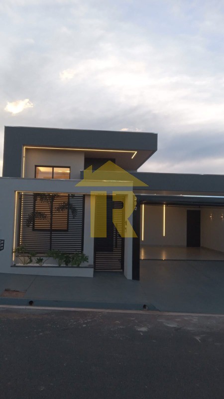 Casa de Condomínio com 3 quartos à venda, 140m² — foto 2 de 27