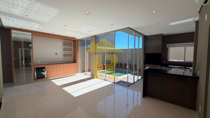 Casa de Condomínio com 3 quartos à venda, 300m² — foto 18 de 49