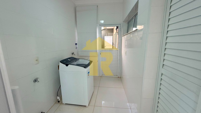 Casa de Condomínio com 3 quartos à venda, 240m² — foto 21 de 42