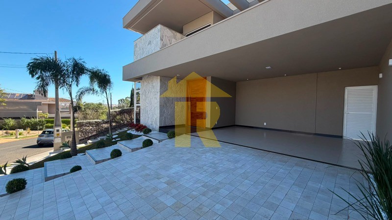 Casa de Condomínio com 3 quartos à venda, 300m² — foto 4 de 49
