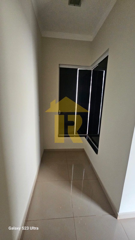Casa de Condomínio com 3 quartos à venda, 150m² — foto 3 de 35