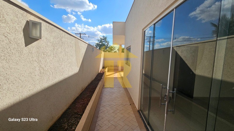 Casa de Condomínio com 3 quartos à venda, 150m² — foto 15 de 35