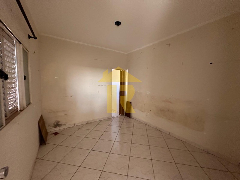 Casa com 4 quartos à venda e aluguel, 166m² — foto 30 de 32