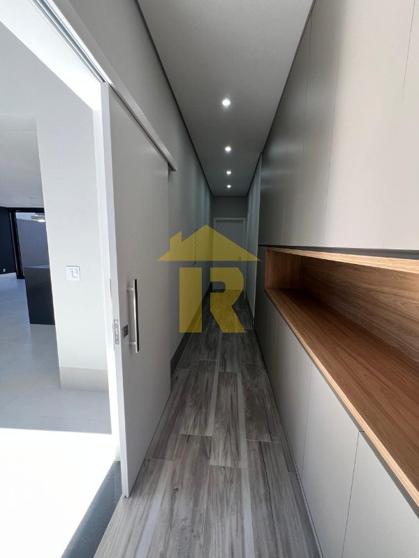 Casa de Condomínio com 3 quartos à venda, 20m² — foto 13 de 20