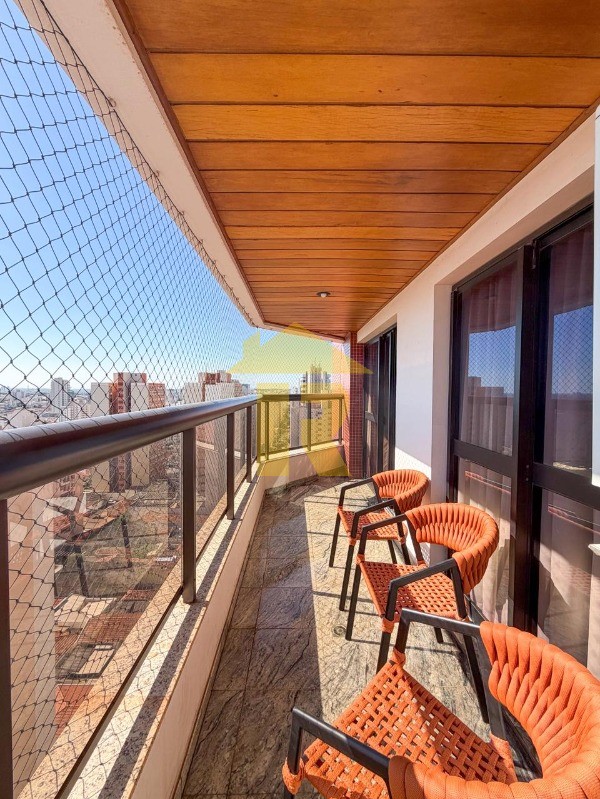 Apartamento com 3 quartos à venda, 157m² — foto 9 de 23