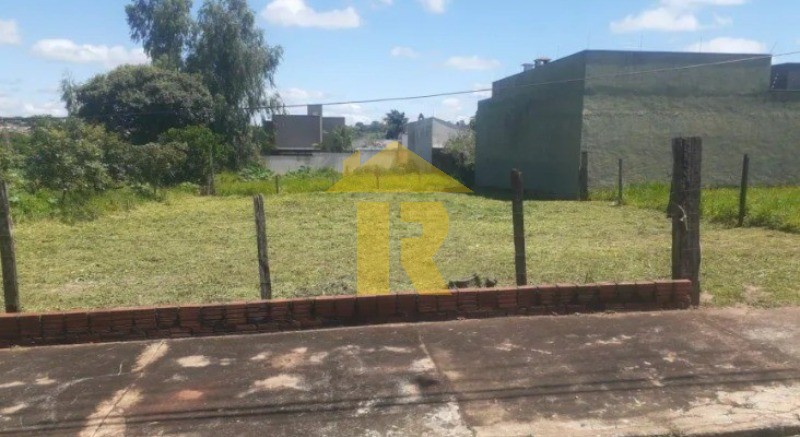 Terreno / Lote / Condomínio  à venda, 450m² — foto 1 de 10