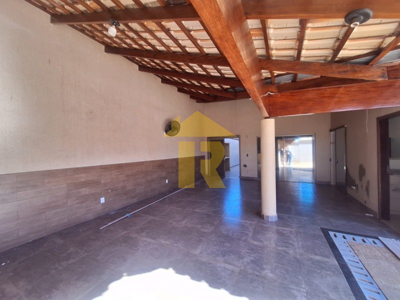 Casa com 3 quartos à venda e aluguel, 380m² — foto 9 de 29