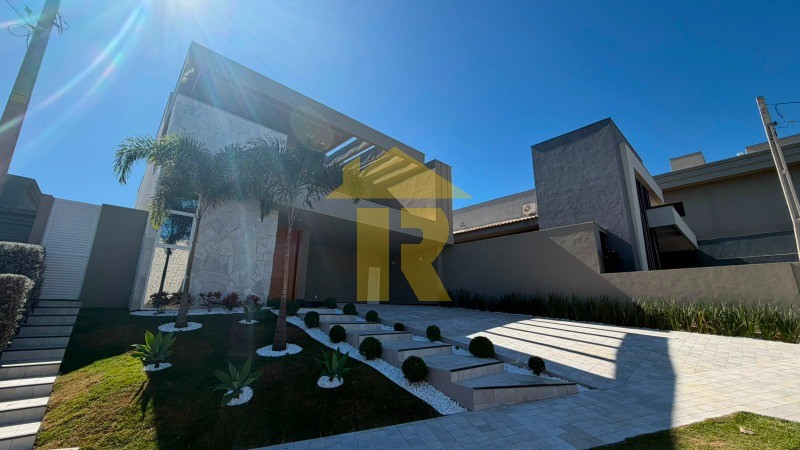 Casa de Condomínio com 3 quartos à venda, 300m² — foto 3 de 49