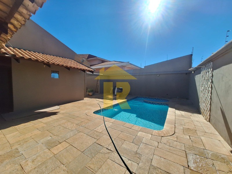 Casa com 3 quartos à venda e aluguel, 380m² — foto 19 de 29