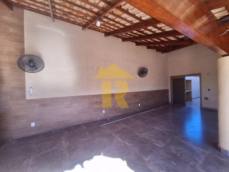 Casa com 3 quartos à venda e aluguel, 380m² — foto 11 de 29