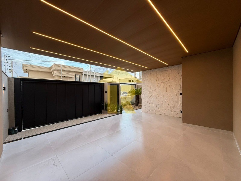 Casa com 3 quartos à venda, 143m² — foto 2 de 20