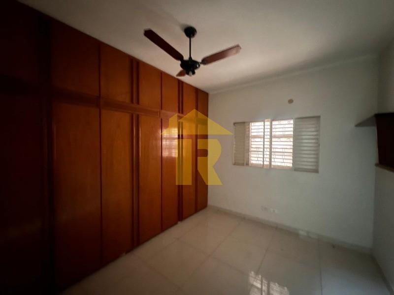 Casa com 4 quartos à venda e aluguel, 166m² — foto 25 de 32