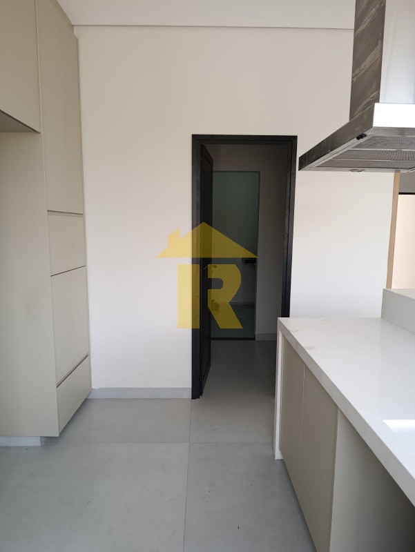 Casa de Condomínio com 3 quartos à venda, 170m² — foto 3 de 20