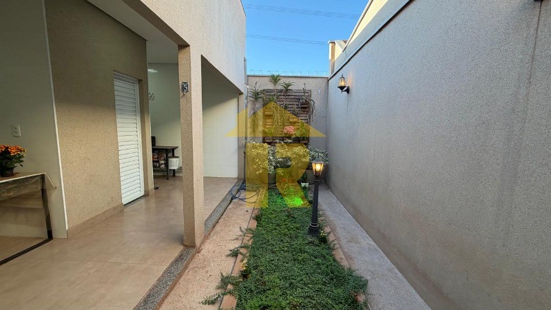 Casa de Condomínio com 2 quartos à venda, 124m² — foto 13 de 24