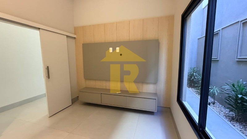 Casa de Condomínio com 3 quartos à venda, 220m² — foto 7 de 37