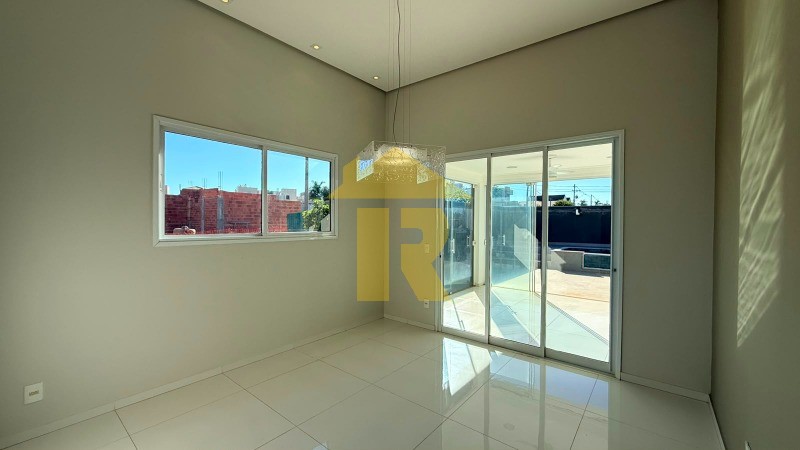 Casa de Condomínio com 3 quartos à venda, 240m² — foto 12 de 42