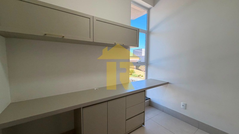 Casa de Condomínio com 3 quartos à venda, 300m² — foto 48 de 49